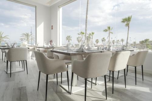 Imagen del bar/restaurante del Hotel Ibersol Torremolinos Beach. Foto 3