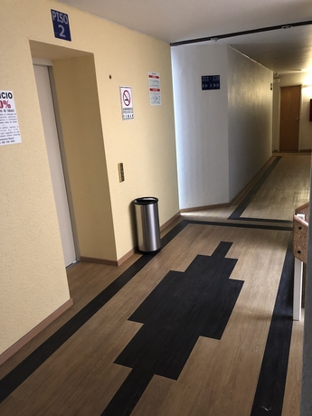 Imagen de los interiores del Hotel Ibeurohotel Guadalajara Expo. Foto 17