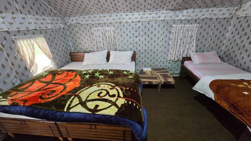Imagen de la habitación del Hotel Ibex Camps. Foto 13