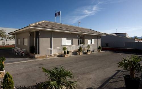 Imagen general del Hotel Ibi. Foto 9