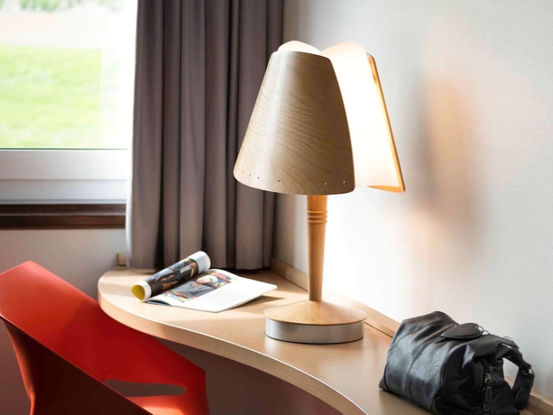 Imagen de la habitación del Hotel Ibis 3 Lacs Neuchatel. Foto 6