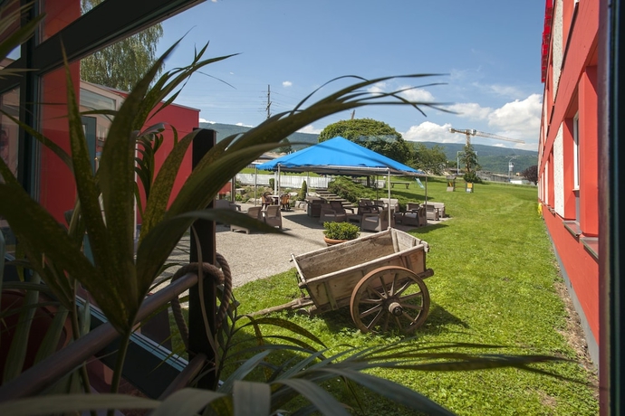 Imagen de la habitación del Hotel Ibis 3 Lacs Neuchatel. Foto 16