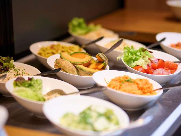 Imagen del bar/restaurante del Hotel Ibis Abbeville. Foto 5