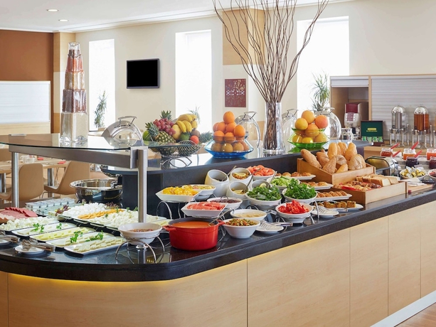 Imagen del bar/restaurante del Hotel Ibis Adana. Foto 7