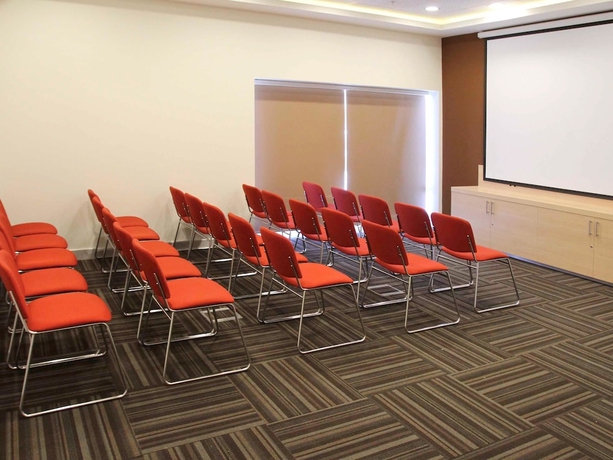 Imagen de los interiores del Hotel Ibis Adana. Foto 19