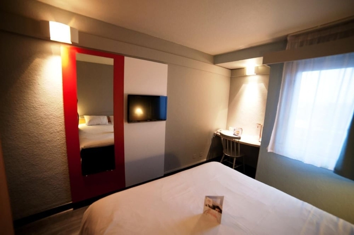 Imagen de la habitación del Hotel Ibis Agen Centre. Foto 13