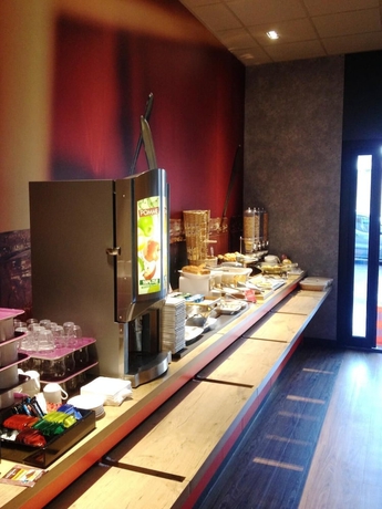 Imagen del bar/restaurante del Hotel Ibis Agen Centre. Foto 4