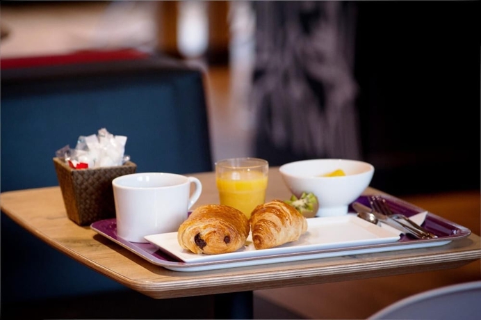 Imagen del bar/restaurante del Hotel Ibis Agen Centre. Foto 7