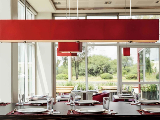 Imagen del bar/restaurante del Hotel Ibis Aguascalientes Norte. Foto 6