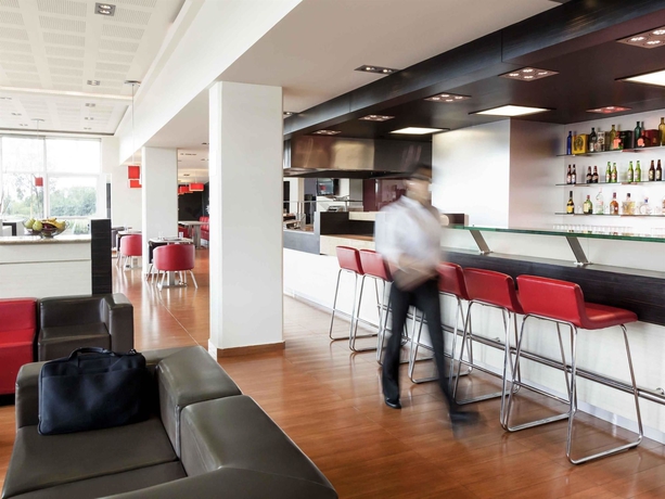 Imagen del bar/restaurante del Hotel Ibis Aguascalientes Norte. Foto 9