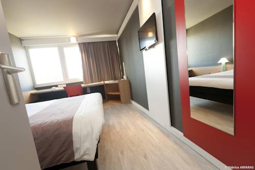 Imagen de la habitación del Hotel Ibis Ales Centre Ville. Foto 8