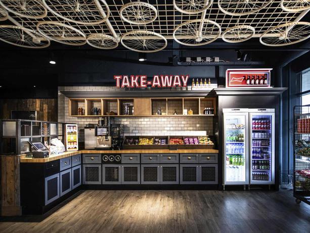 Imagen de los interiores del Hotel Ibis Amsterdam Centre. Foto 11