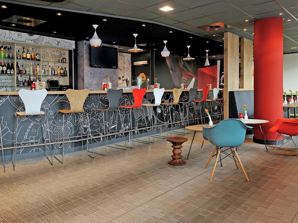 Imagen del bar/restaurante del Hotel Ibis Amsterdam City West. Foto 5