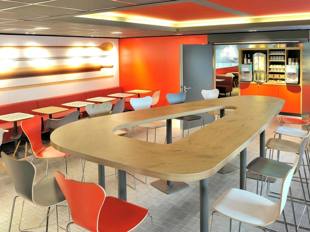 Imagen del bar/restaurante del Hotel Ibis Amsterdam City West. Foto 8