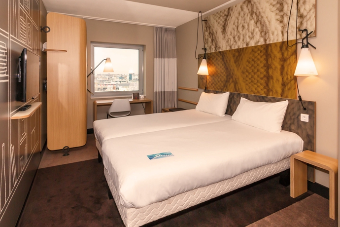 Imagen de la habitación del Hotel Ibis Amsterdam City West. Foto 15
