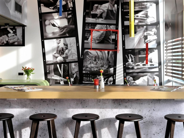 Imagen del bar/restaurante del Hotel Ibis Amsterdam City West. Foto 9