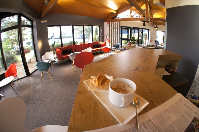 Imagen del bar/restaurante del Hotel Ibis Angouleme Nord. Foto 4