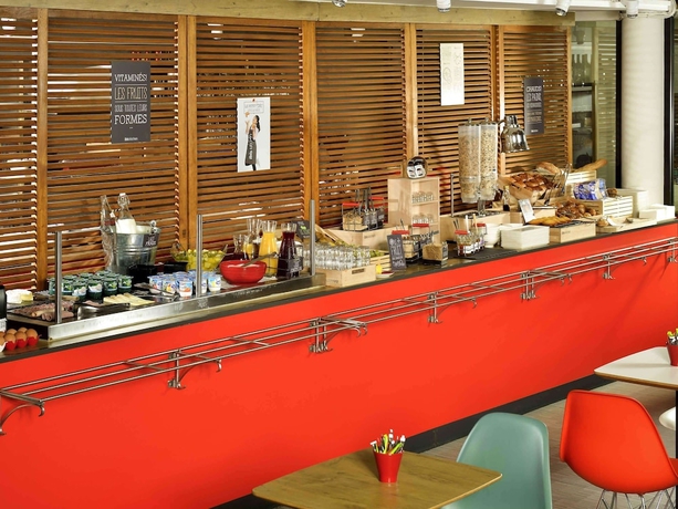 Imagen del bar/restaurante del Hotel Ibis Angouleme Nord. Foto 9