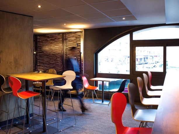 Imagen del bar/restaurante del Hotel Ibis Annecy Centre Vieille Ville. Foto 10