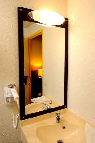 Imagen de la habitación del Hotel Ibis Annecy Cran Gevrier. Foto 2