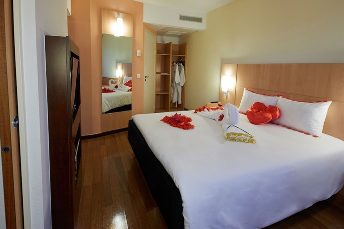 Imagen de la habitación del Hotel Ibis Antananarivo Ankorondrano. Foto 13