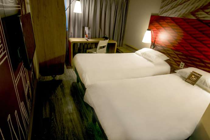 Imagen de la habitación del Hotel Ibis Apartado. Foto 8