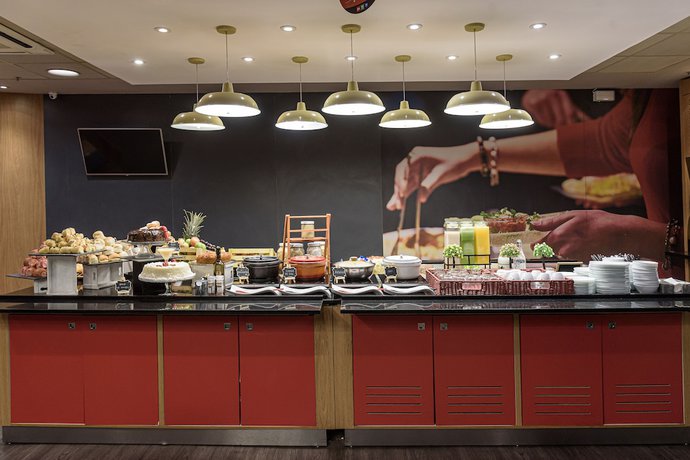 Imagen del bar/restaurante del Hotel Ibis Aracaju. Foto 3