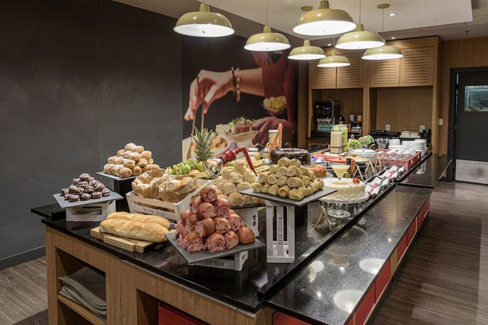 Imagen del bar/restaurante del Hotel Ibis Aracaju. Foto 7