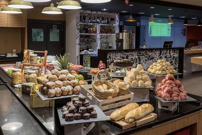 Imagen del bar/restaurante del Hotel Ibis Aracaju. Foto 13