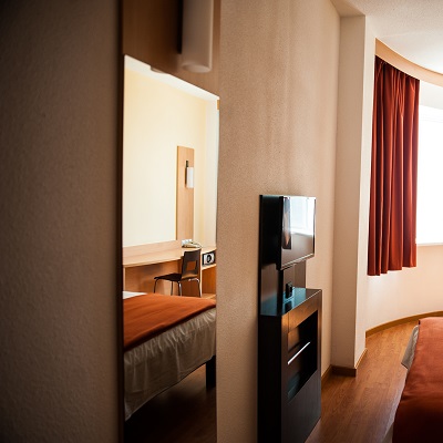 Imagen de los exteriores del Hotel Ibis Astana. Foto 5