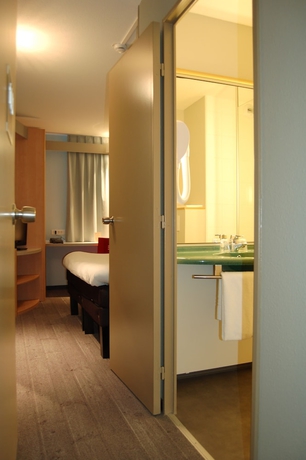 Imagen de la habitación del Hotel Ibis Auray. Foto 16