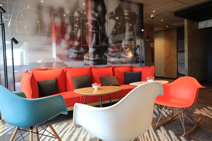 Imagen de los interiores del Hotel Ibis Aurillac. Foto 19