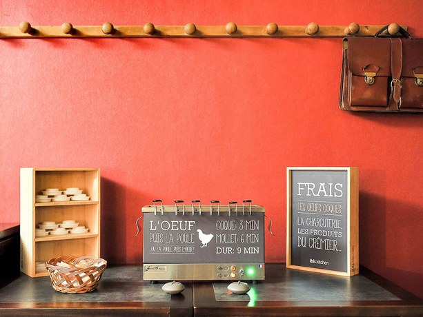 Imagen del bar/restaurante del Hotel Ibis Autun. Foto 8