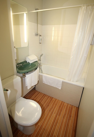 Imagen de la habitación del Hotel Ibis Auxerre Sud. Foto 19
