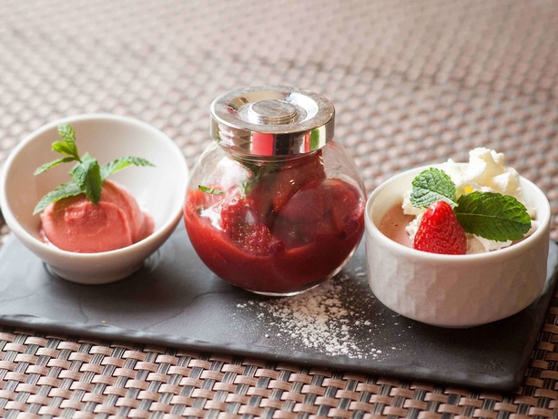 Imagen del bar/restaurante del Hotel Ibis Avallon. Foto 4