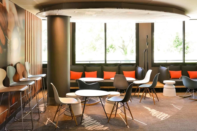 Imagen del bar/restaurante del Hotel Ibis Avignon Centre Gare. Foto 6