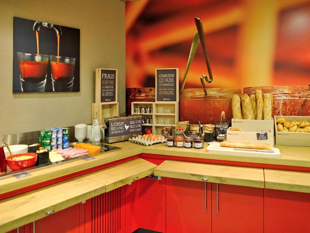 Imagen del bar/restaurante del Hotel Ibis Avignon Centre Pont De L'europe. Foto 10