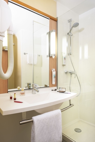 Imagen de la habitación del Hotel Ibis Avignon Sud. Foto 13