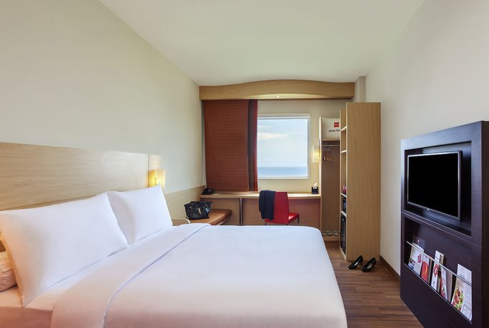 Imagen de la habitación del Hotel Ibis Baar Zug. Foto 6