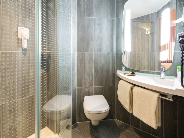 Imagen de la habitación del Hotel Ibis Baden Neuenhof. Foto 11