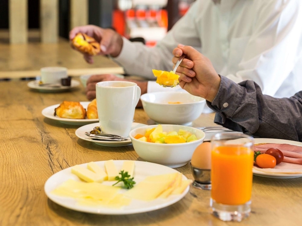 Imagen del bar/restaurante del Hotel Ibis Baden Neuenhof. Foto 4