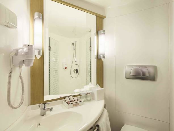 Imagen de la habitación del Hotel Ibis Balikpapan. Foto 5