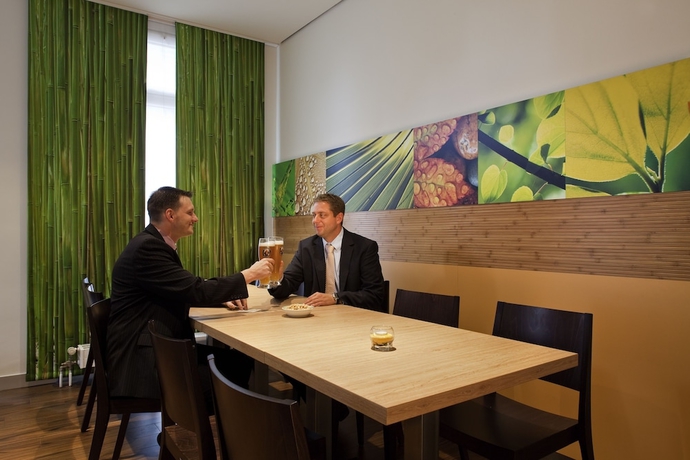 Imagen del bar/restaurante del Hotel Ibis Bamberg Altstadt. Foto 8