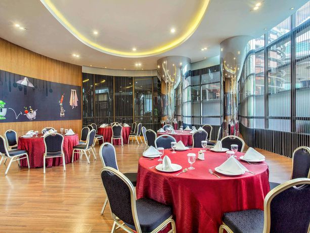 Imagen del bar/restaurante del Hotel Ibis Bandung Trans Studio. Foto 3