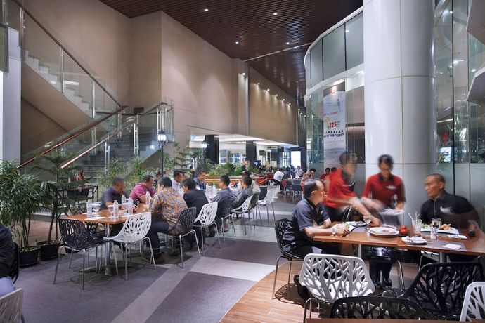 Imagen del bar/restaurante del Hotel Ibis Bandung Trans Studio. Foto 4