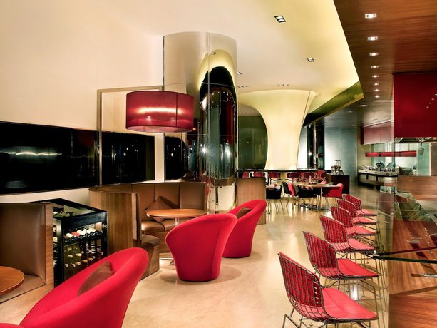 Imagen del bar/restaurante del Hotel Ibis Bandung Trans Studio. Foto 6