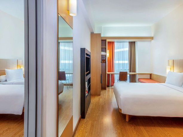 Imagen de la habitación del Hotel Ibis Bandung Trans Studio. Foto 20
