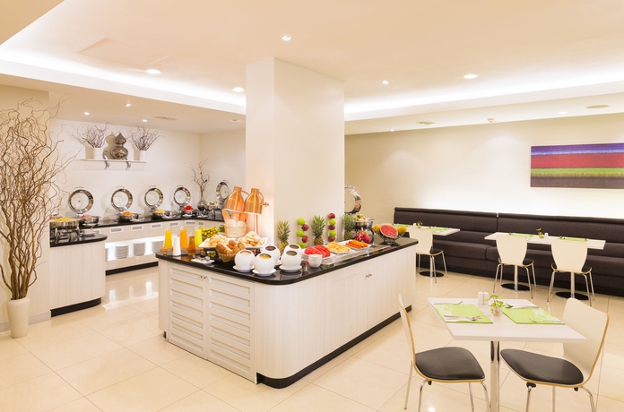 Imagen del bar/restaurante del Hotel Ibis Bangkok Sathorn. Foto 4