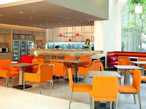 Imagen del bar/restaurante del Hotel Ibis Bangkok Siam. Foto 7