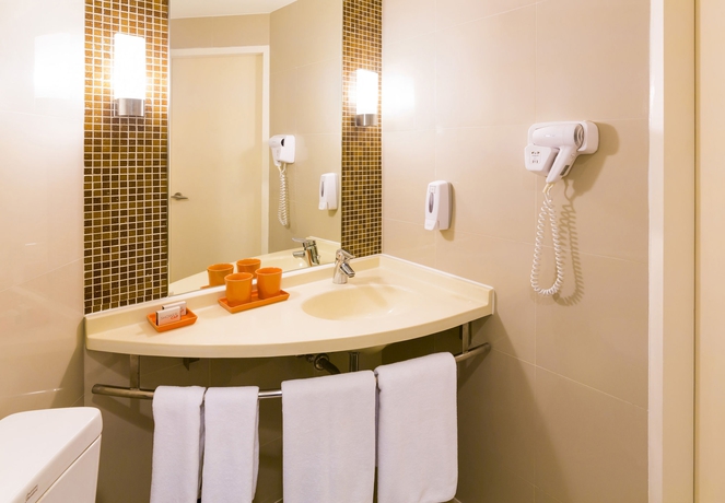 Imagen de la habitación del Hotel Ibis Bangkok Sukhumvit 4. Foto 6